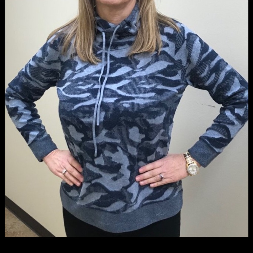 SOLD NWT blue camouflage pull over